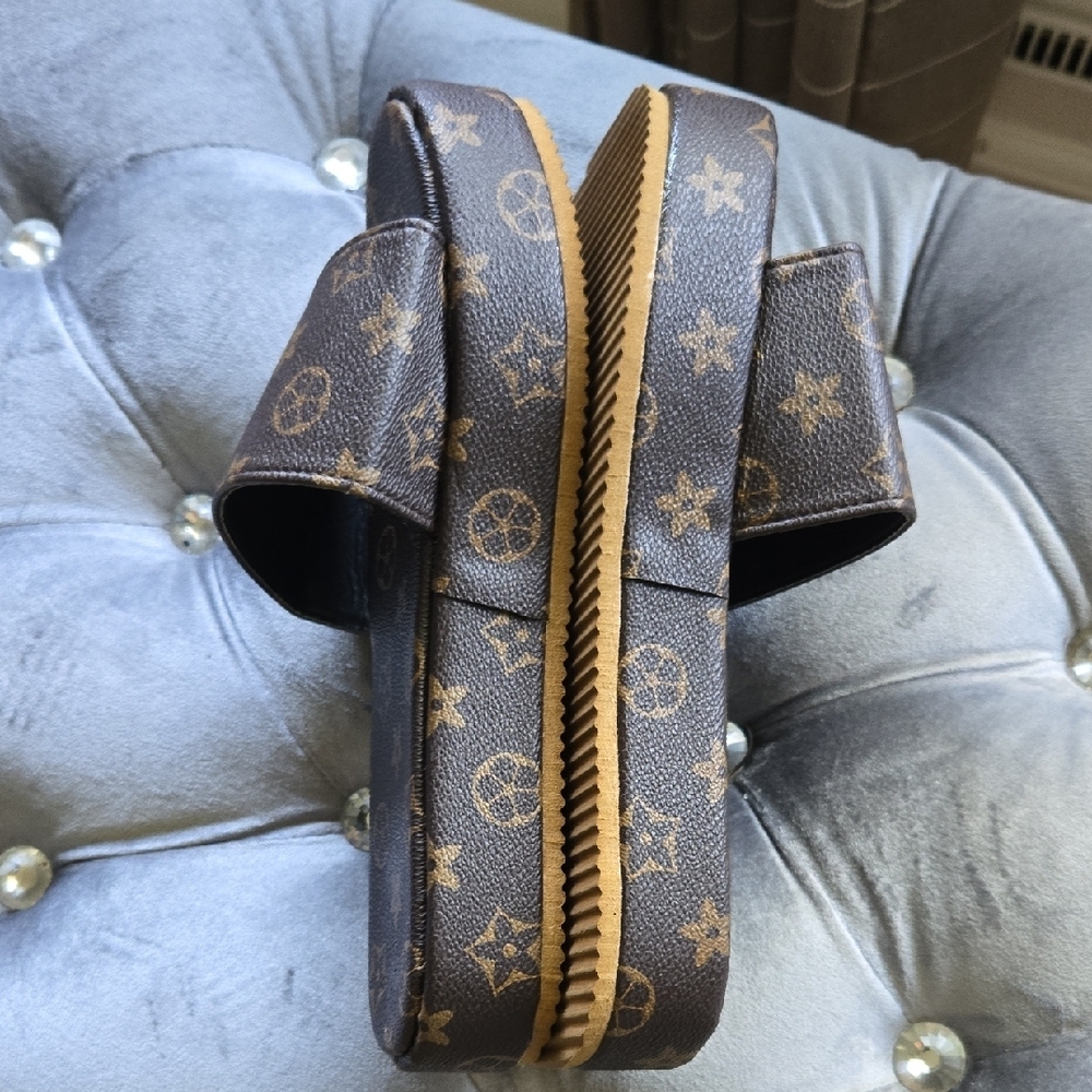 Women Brown Patterned Slides. ⭐️✨️ PRE LOVED   ⭐️ ✨️     SIZE 42 - Picture 4 of 9